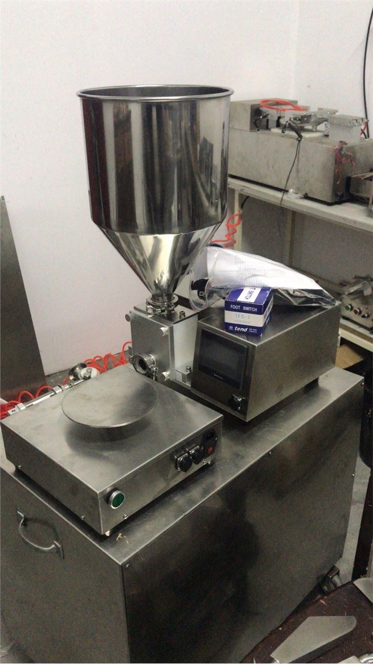 Cake Cream Spreader Machine